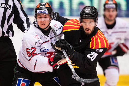 Örebros Robert Leino och Brynäs Oula Palve