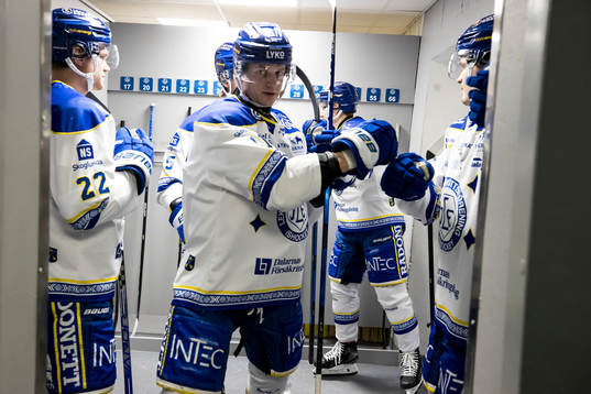 Leksands Martin Karlsson innan ishockeymatchen i SHL mellan