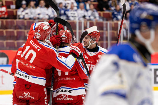 Timrås spelare jublar