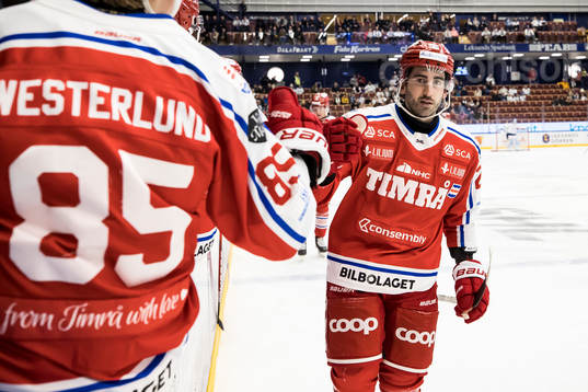 Timrås Joey LaLeggia jublar
