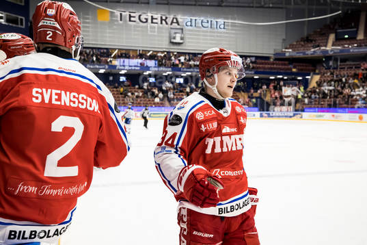 Timrås Sebastian Hartmann jublar