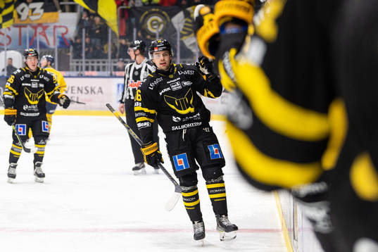 Västerås Filip Karlsson jublar