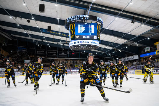 Västerås spelare jublar