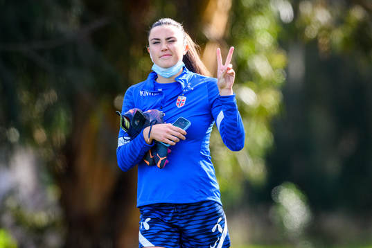 Ingrid Syrstad Engen head for a training session with the