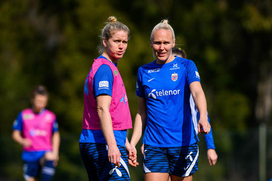 Elise Hove Thorsnes and Maria Thorisdottir