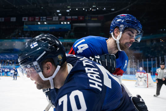 Teemu Hartikainen of Finland and Peter Ceresnak of Slovakia