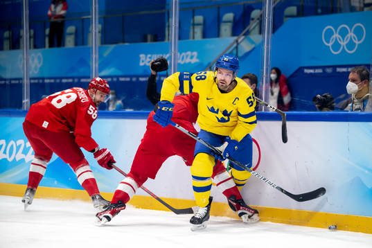 Anton Lander of Sweden in the men’s ice hockey semifinal