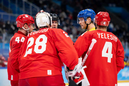 Yegor Yakovlev of Russia and Carl Klingberg of Sweden in