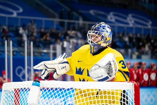 Goaltender Lars Johansson in the men’s ice hockey