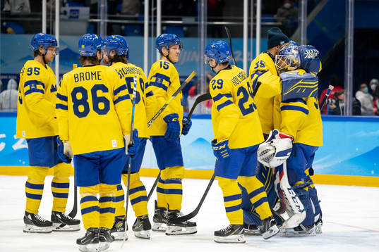 Goaltenders Magnus Hellberg and Lars Johansson of Sweden