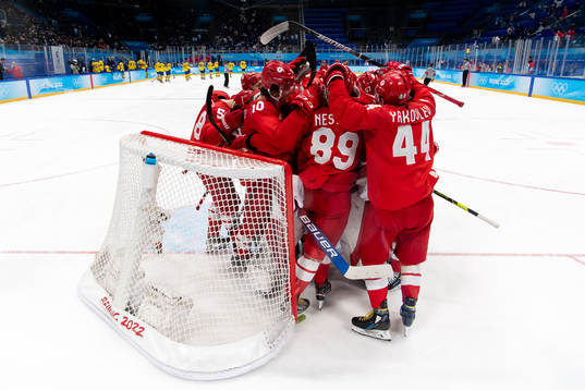 Players of Russia celebrate