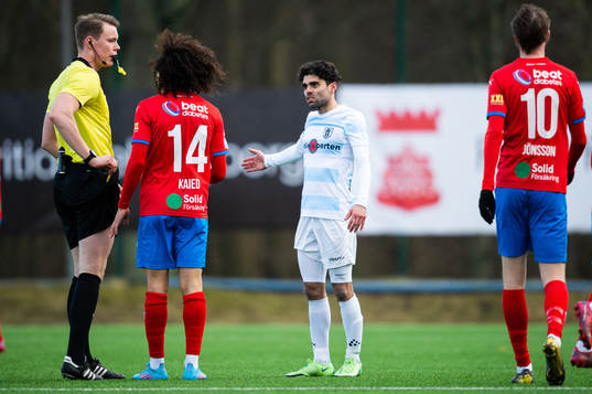 Domare Oscar Johansson förbereder varning för