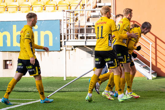 Elfsborgs André Ibsen Rømer jublar