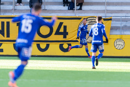 Sundsvalls Pontus Engblom jublar