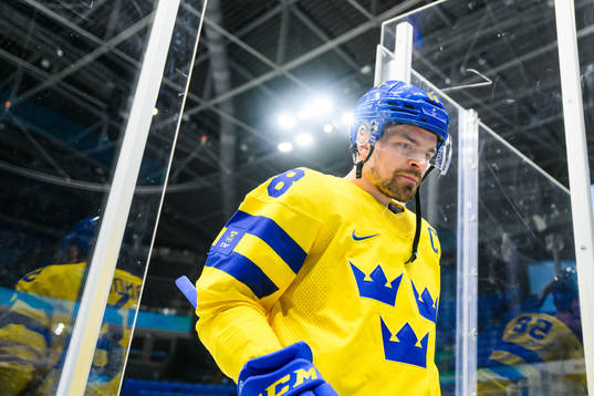 Anton Lander of Sweden