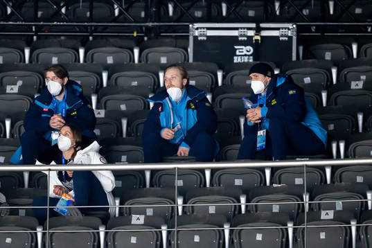 Marcus Krüger of Sweden in the stands in the men's ice