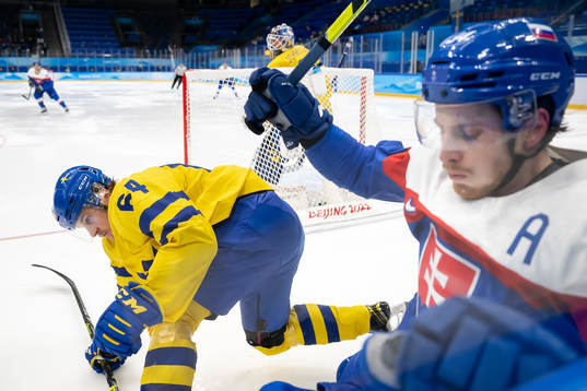Jonathan Pudas of Sweden against Peter Cehlarik of Slovakia