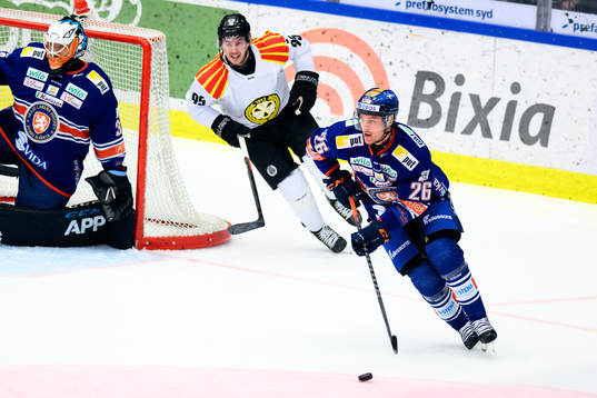 Brynäs Nick Olesen och Växjös Joel Kellman