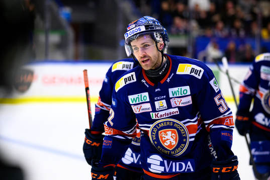 Växjös Arvid Lundberg jublar
