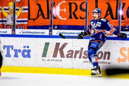 Växjös Joel Kellman jublar