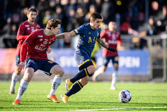 s Nicolas Stefanelli