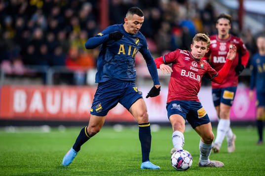 s Nabil Bahoui och Örgrytes Isak Dahlqvist