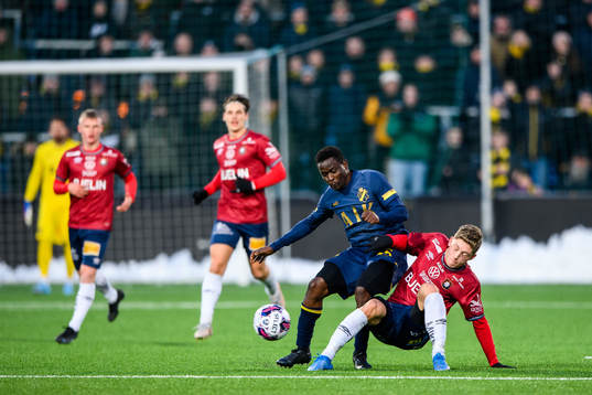 s Erick Otieno och Örgrytes Anton Andreasson