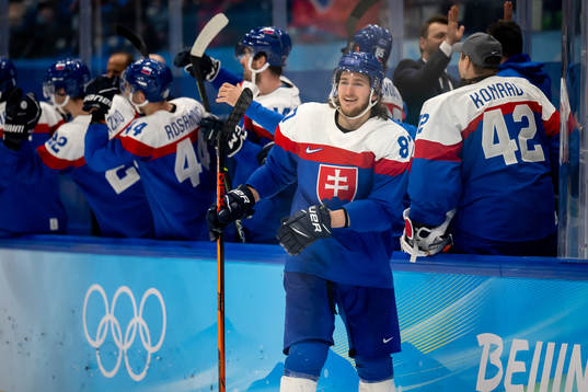 Pavol Regenda of Slovakia celebrates