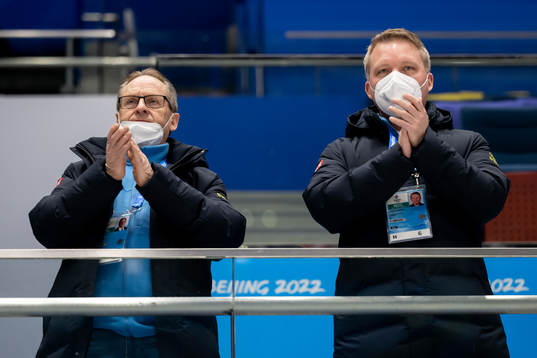 Peter Forsberg and Anders Larsson of the Swedish Icehockey