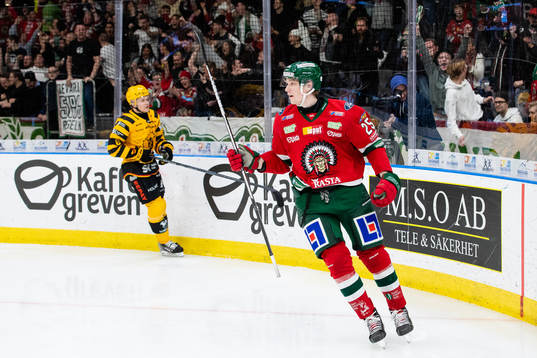 Frölundas Elmer Söderblom jublar