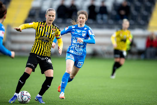 Häckens Filippa Curmark och Kalmars Charléne Nowotny