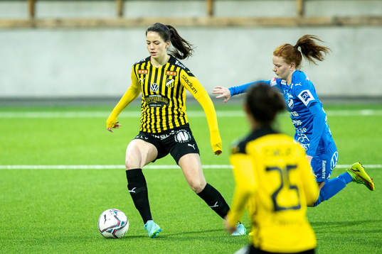 Häckens Andrea Simonovic och Kalmars Emelie Zakrisson