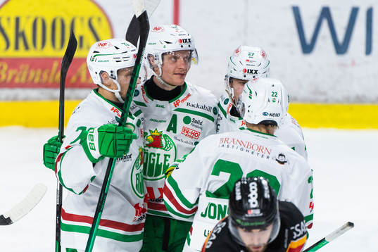 Rögles Anton Bengtsson jublar