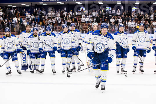 Leksands Max Veronneau jublar med laget