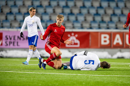 Östers Mattias Adolfsson och IFK Norrköpings Christoffer
