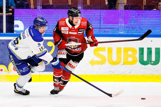 Leksands Max Veronneau och Malmö Redhawks Kalle Östman