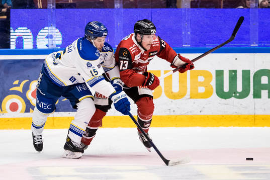 Leksands Max Veronneau och Malmö Redhawks Kalle Östman
