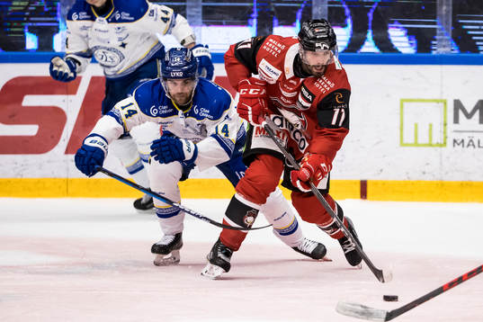 Leksands Oskar Lang och Malmö Redhawks Markus Lauridsen