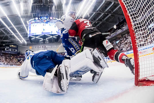 Leksands målvakt Kasimir Kaskisuo och Leksands Mikael