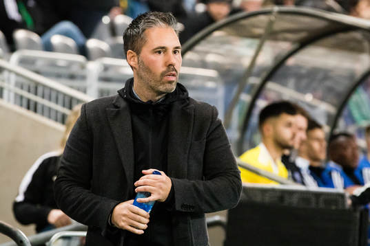 Hammarbys tränare Martí Cifuentes innan fotbollsmatchen i