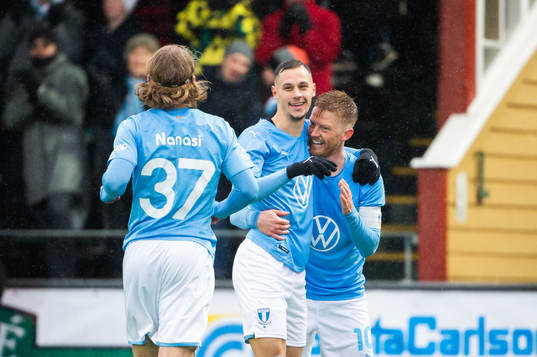 Malmö FFs Veljko Birmancevic jublar med Anders Christiansen