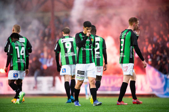 GAIS Emin Grozdanic deppar med lagkamrater