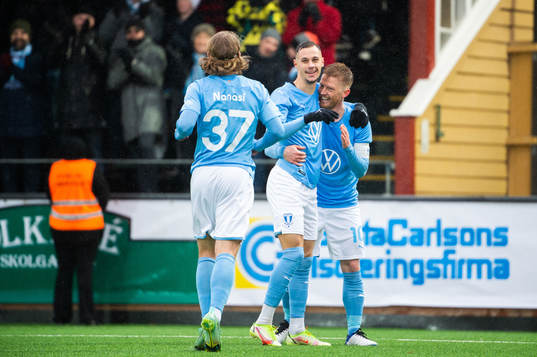 Malmö FFs Veljko Birmancevic jublar med Anders Christiansen