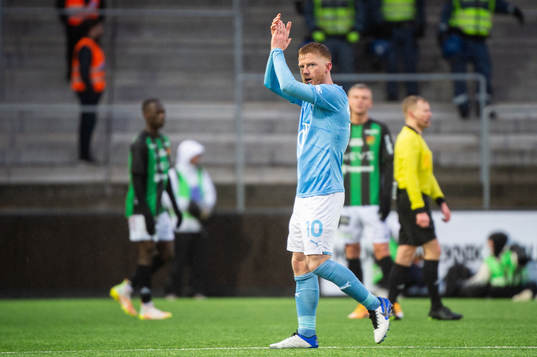 Malmö FFs Anders Christiansen byts ut och tackar publiken