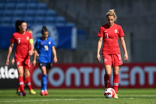 Celin Bizet Ildhusøy of Norway look dejected