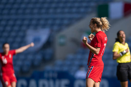 Celin Bizet Ildhusøy of Norway celebrates