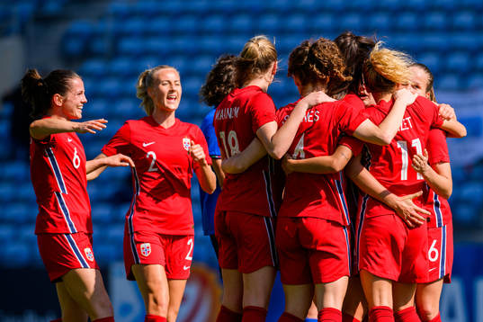 Celin Bizet Ildhusøy of Norway celebrates with Tuva Hansen