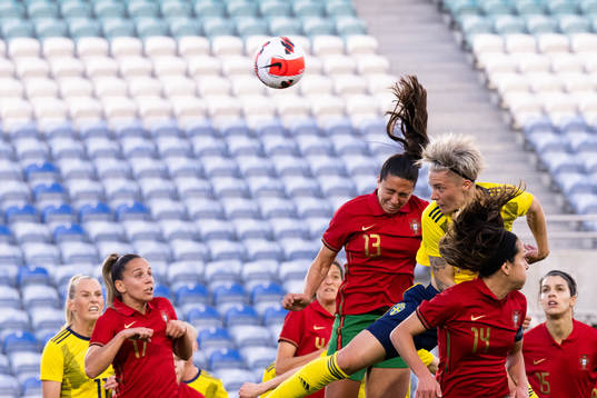 Amanda Nildén of Sweden and Fatima Pinto of Portugal