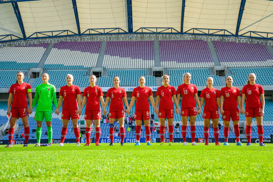 Players line up
