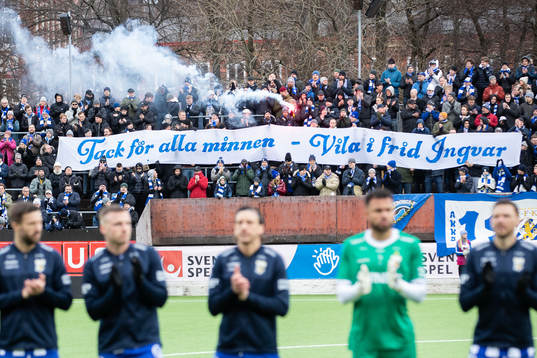 Publiken hedrar Ingvar Oldsberg